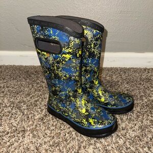 Bogs youth rain boots size 2